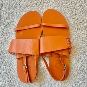 Zara leather flat strappy sandals, barely used. In great condition!